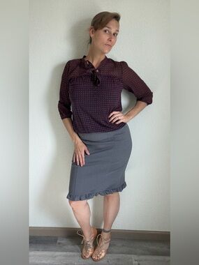 GEEL Studio Skirt Ruffle Pencil Large Gray Gloom Minimalist Preppy